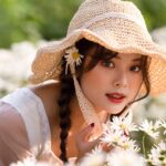 Oroscopo Bilancia 2026: simbolo della Bilancia con elementi romantici e autunnali in sfondo.